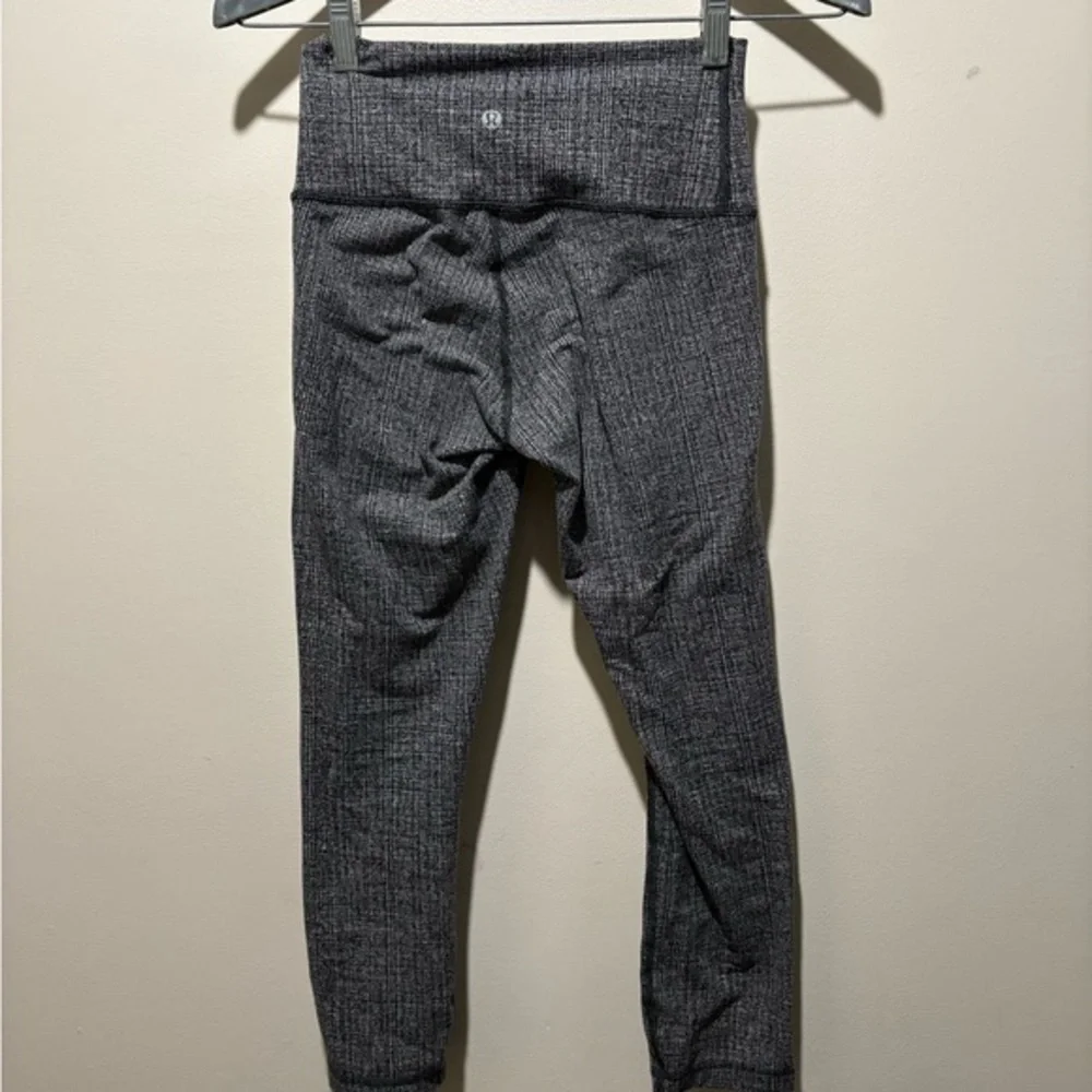 Lululemon Wunder Under High Rise Leggings Size‎ 4 Heather Black Athletic Yoga